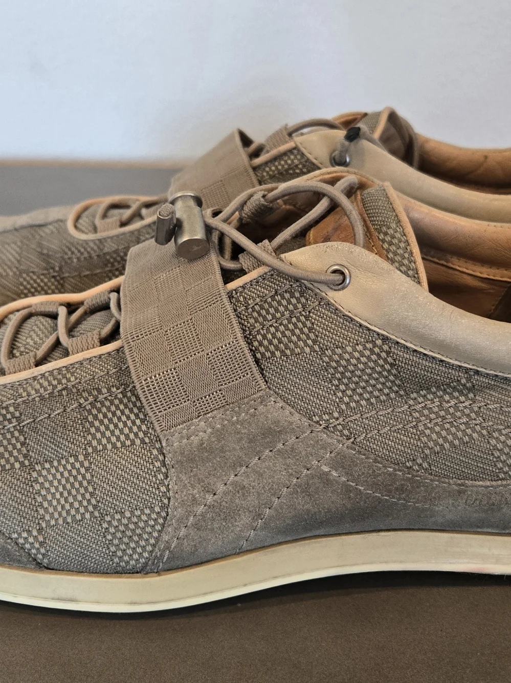 ￼

These are authentic Louis Vuitton Men's Sable Damier Geant Chrono - Picture 2 of 4